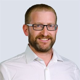 新股前瞻|正品控股:从“炎痛消”到资本市场:一个香港保健品龙头的突围与局限