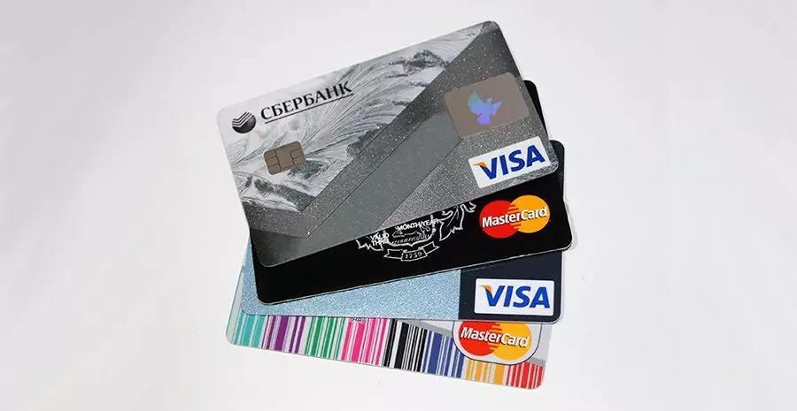 交警护送身体不适考生顺利赴考